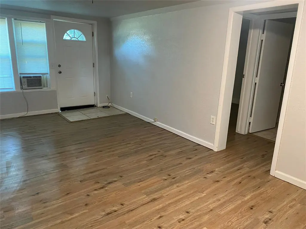 Photo 10 — 216 NE 4th Street 216, 218, Blanchard, OK 73010