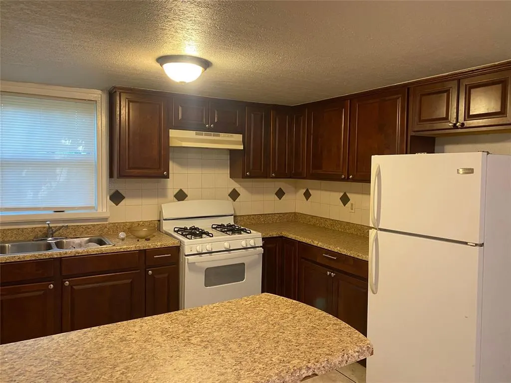 Photo 14 — 216 NE 4th Street 216, 218, Blanchard, OK 73010