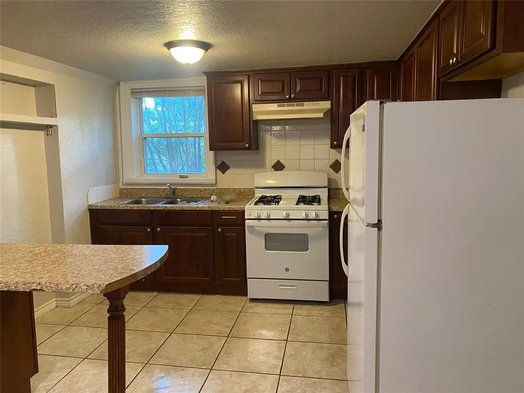 Photo 16 — 216 NE 4th Street 216, 218, Blanchard, OK 73010