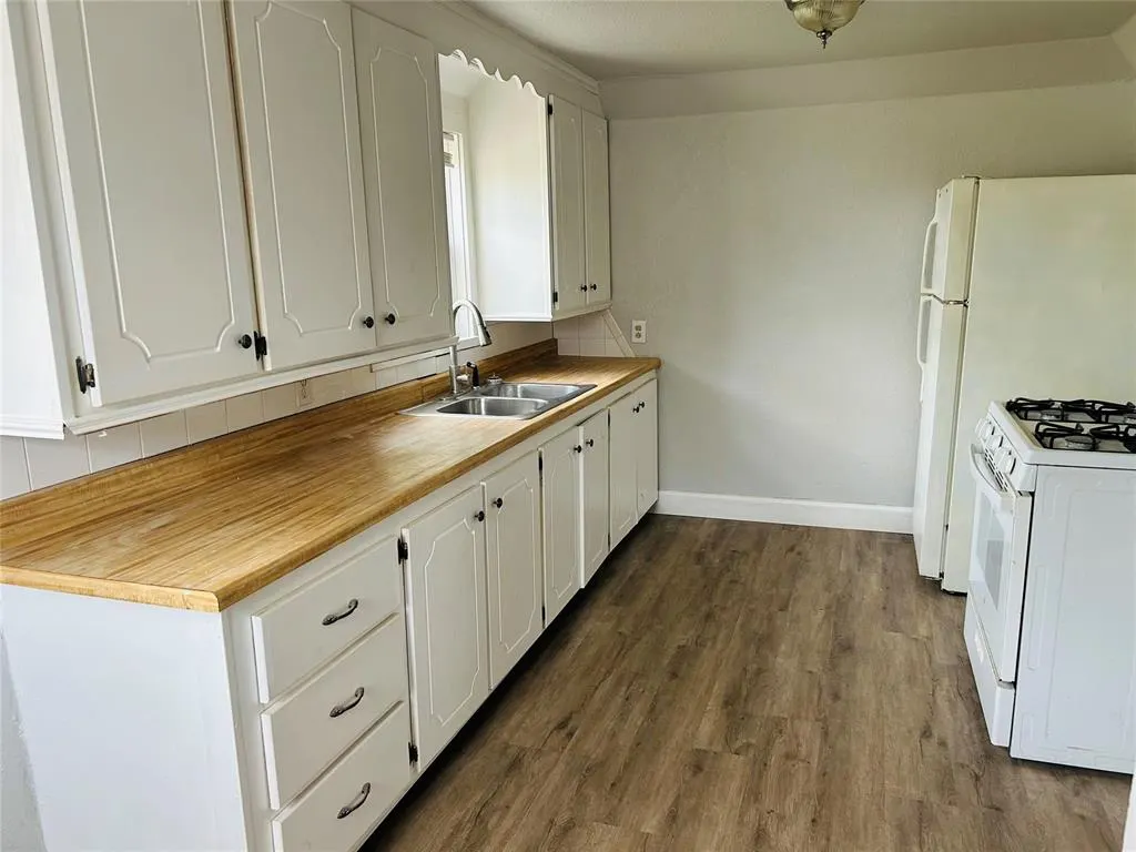 Photo 32 — 216 NE 4th Street 216, 218, Blanchard, OK 73010