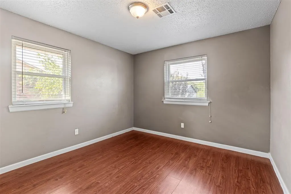 Photo 14 — 410 Jarman Drive, McLoud, OK 74851