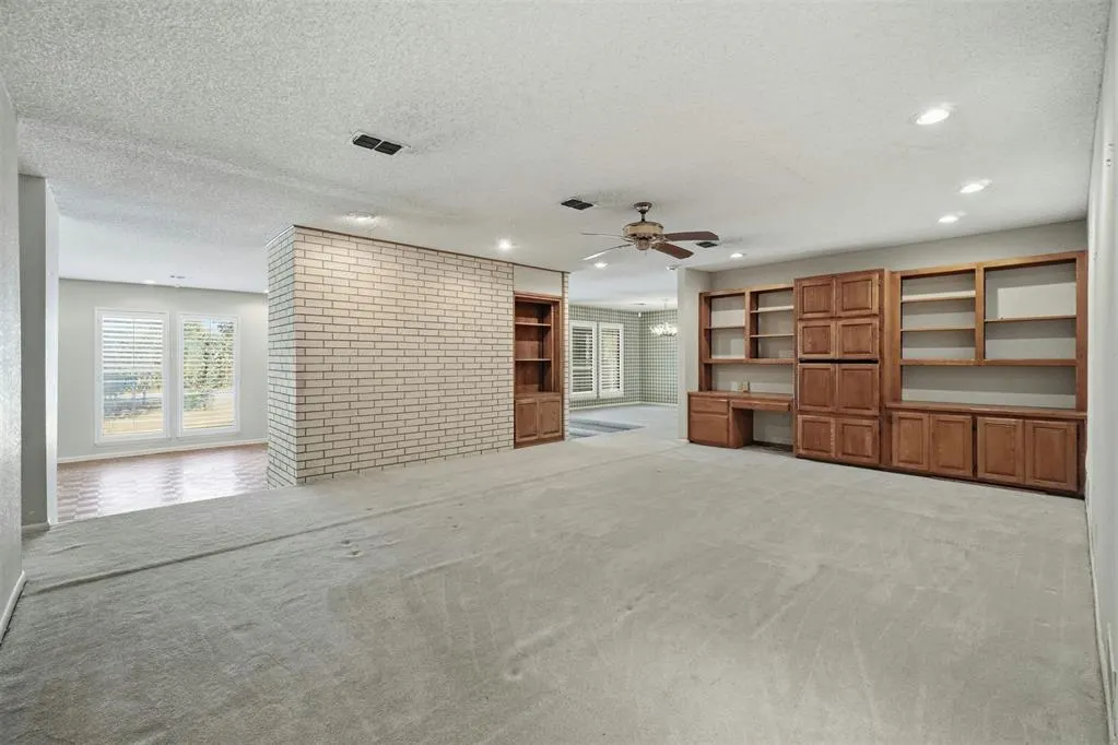 Photo 11 — 525 Lakeside Drive, Altus, OK 73521