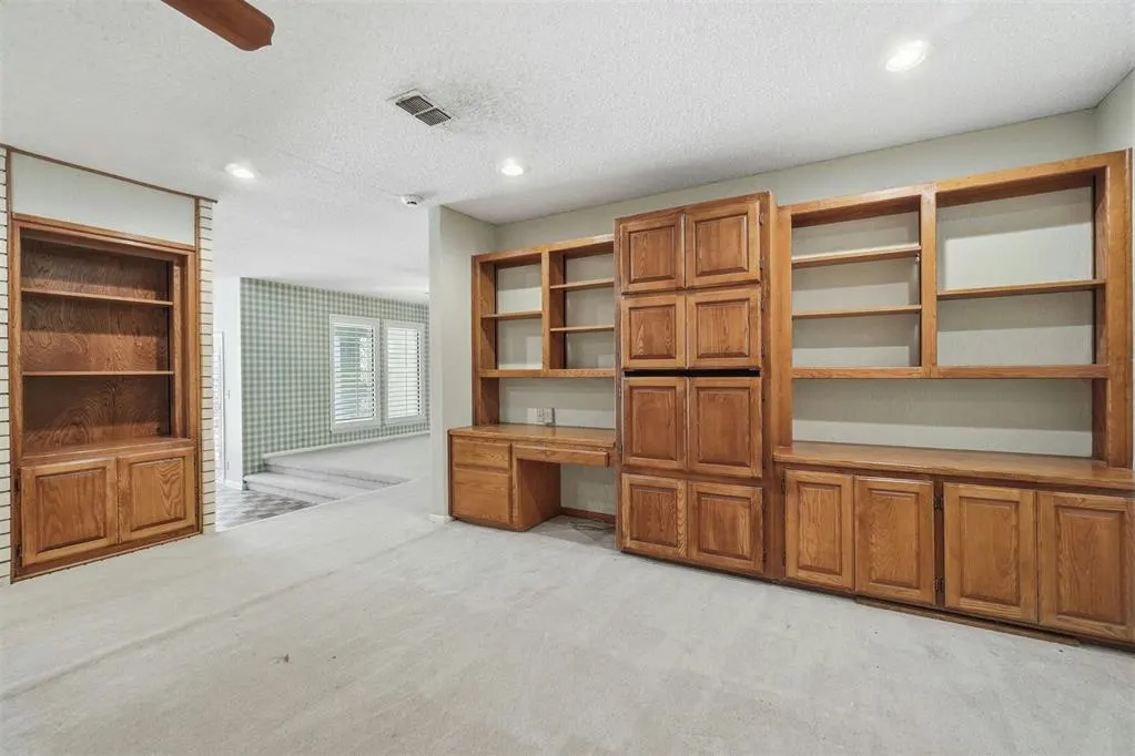 Photo 12 — 525 Lakeside Drive, Altus, OK 73521