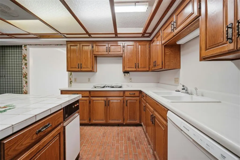 Photo 22 — 525 Lakeside Drive, Altus, OK 73521