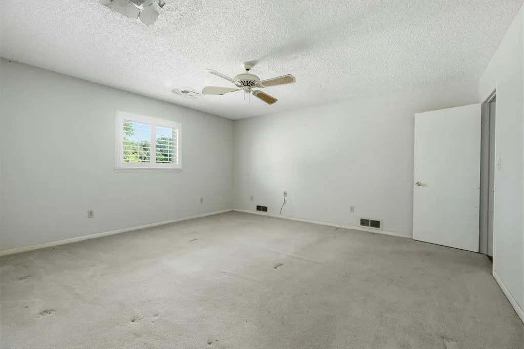Photo 25 — 525 Lakeside Drive, Altus, OK 73521