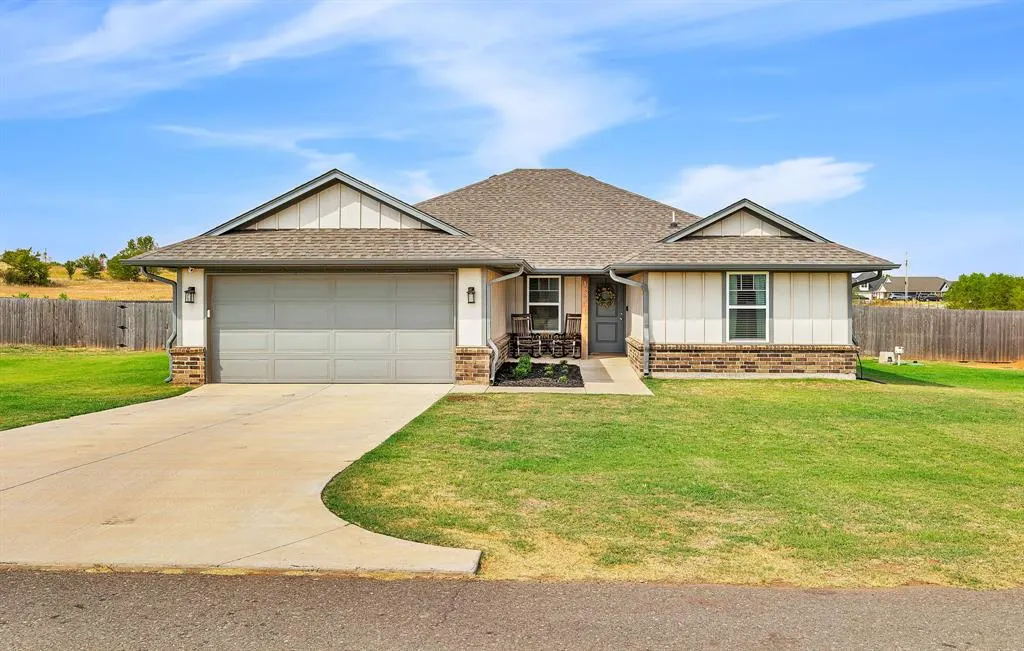 Front exterior — 1938 Eli Avenue, Tuttle, OK 73089