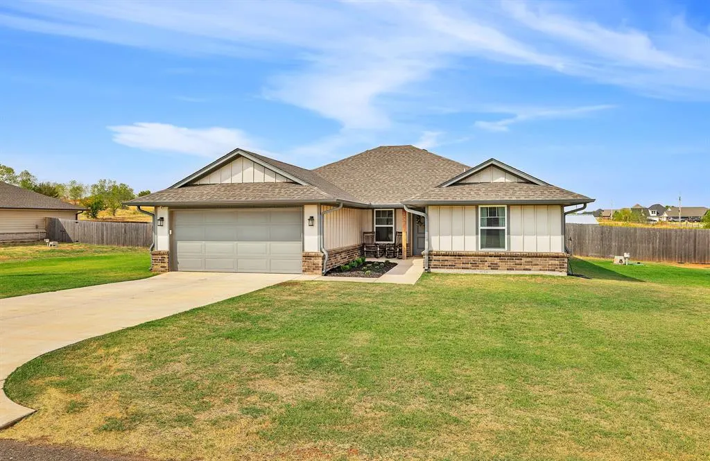 Photo 2 — 1938 Eli Avenue, Tuttle, OK 73089
