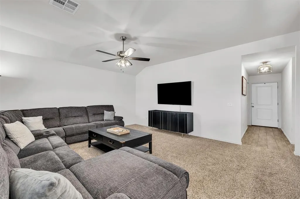 Photo 4 — 1938 Eli Avenue, Tuttle, OK 73089