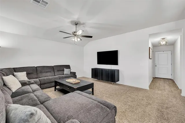 Photo 4 — 1938 Eli Avenue, Tuttle, OK 73089