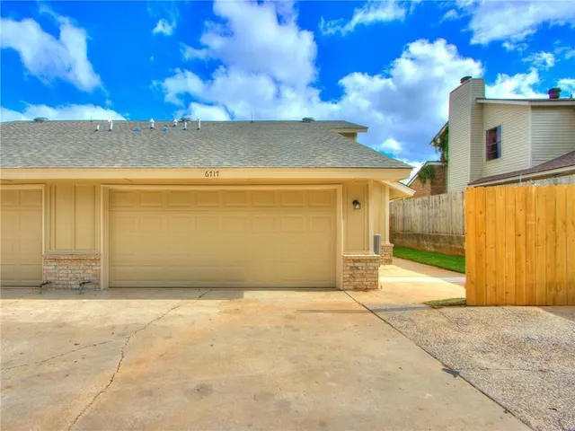 Photo 7 — 6719 Lyrewood Lane, Oklahoma City, OK 73132