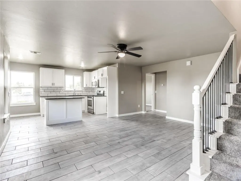 Photo 10 — 6719 Lyrewood Lane, Oklahoma City, OK 73132