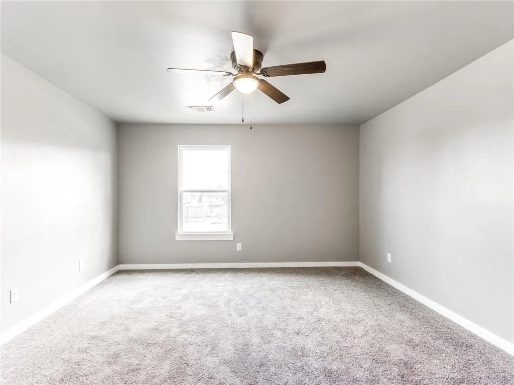Photo 13 — 6719 Lyrewood Lane, Oklahoma City, OK 73132