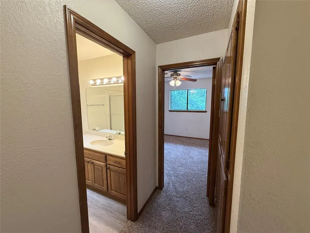 Photo 8 — 217 Woodbridge Circle, Edmond, OK 73012