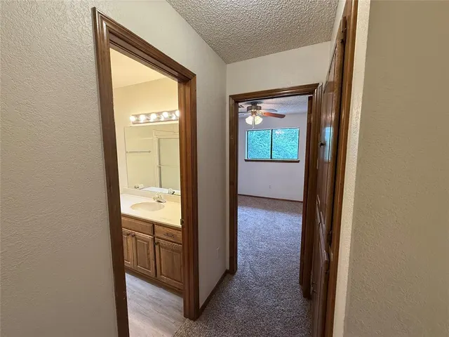 Photo 8 — 217 Woodbridge Circle, Edmond, OK 73012