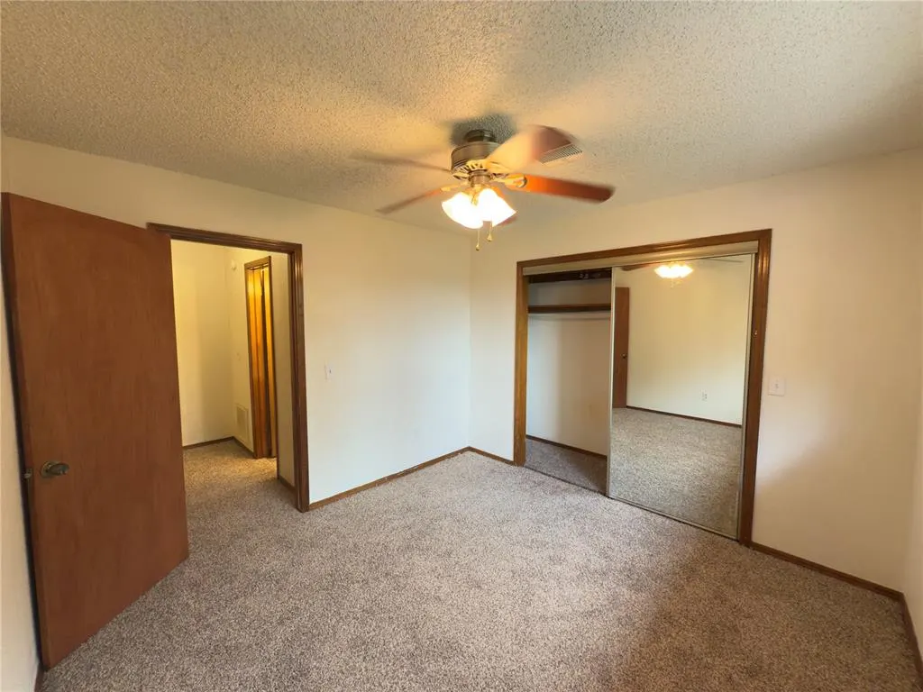 Photo 12 — 217 Woodbridge Circle, Edmond, OK 73012
