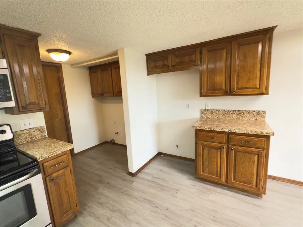 Photo 21 — 217 Woodbridge Circle, Edmond, OK 73012