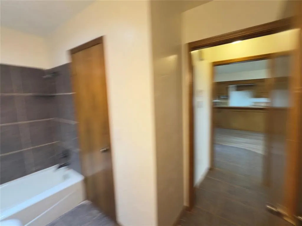 Photo 27 — 217 Woodbridge Circle, Edmond, OK 73012