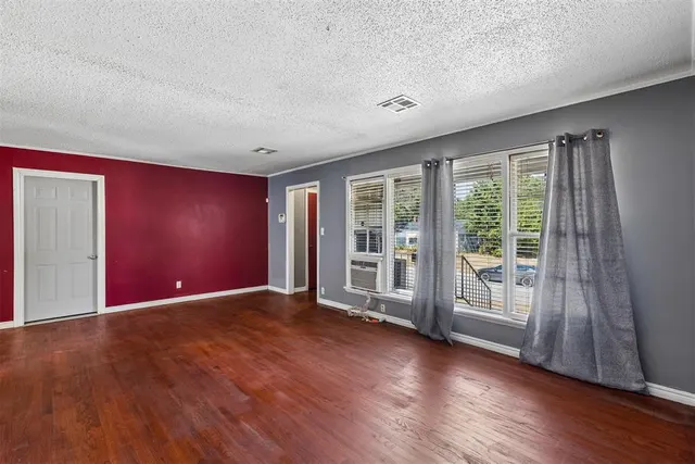 Photo 6 — 1404 NE 39th Street, Oklahoma City, OK 73111
