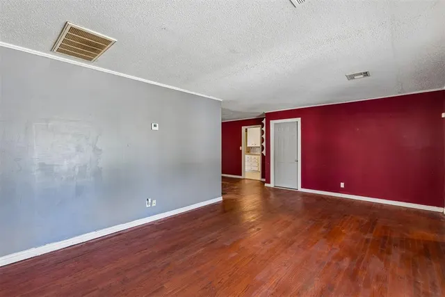Photo 7 — 1404 NE 39th Street, Oklahoma City, OK 73111