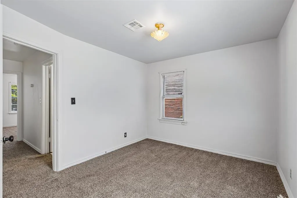 Photo 22 — 1404 NE 39th Street, Oklahoma City, OK 73111