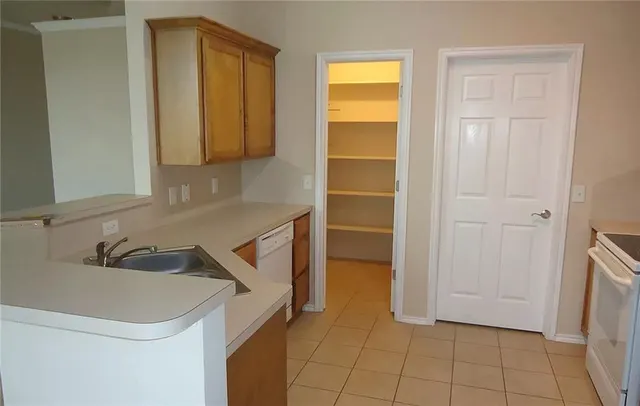 Photo 6 — 16032 Okalee Lane, Edmond, OK 73013