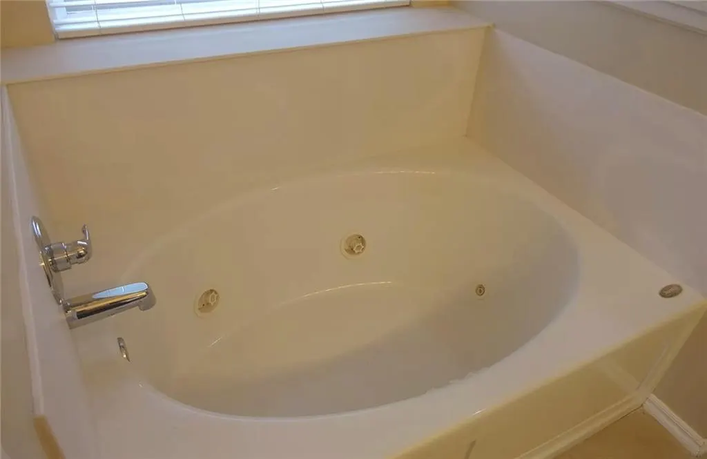 Photo 9 — 16032 Okalee Lane, Edmond, OK 73013