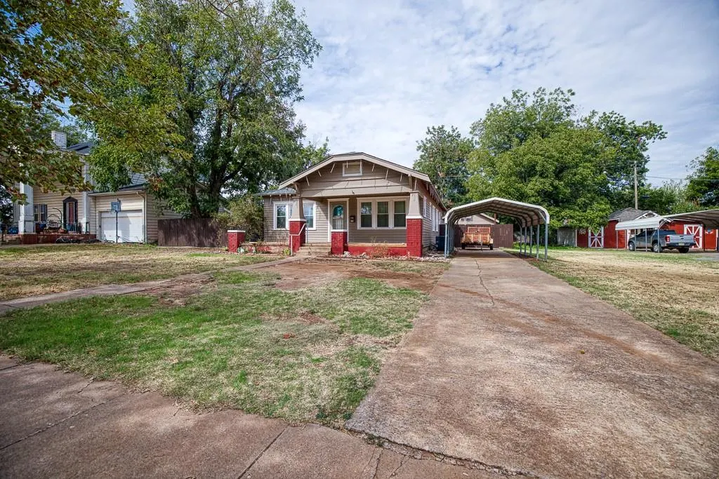 Photo 3 — 716 S 7th Street, Kingfisher, OK 73750