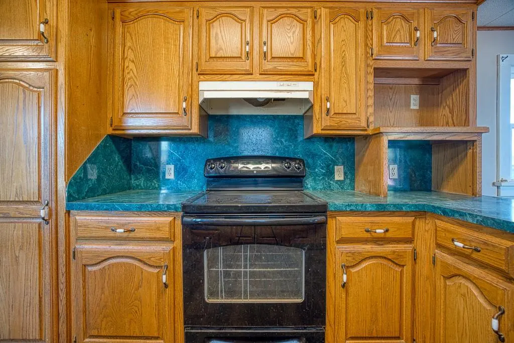 Photo 10 — 716 S 7th Street, Kingfisher, OK 73750