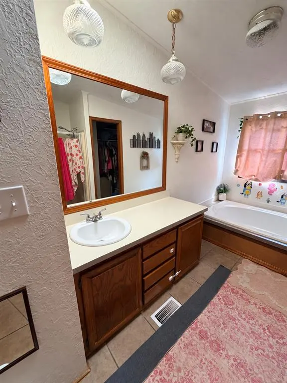 Photo 14 — 101 Buckthorne Circle, Shawnee, OK 74804