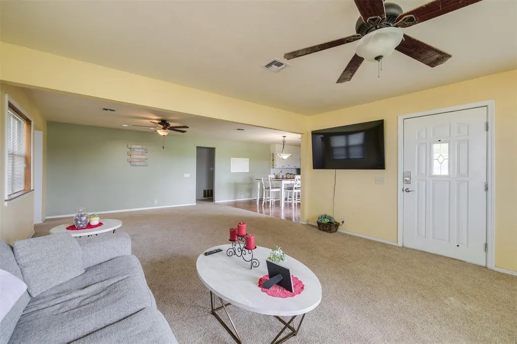 Photo 4 — 519 N Main Street, Elmore City, OK 73433