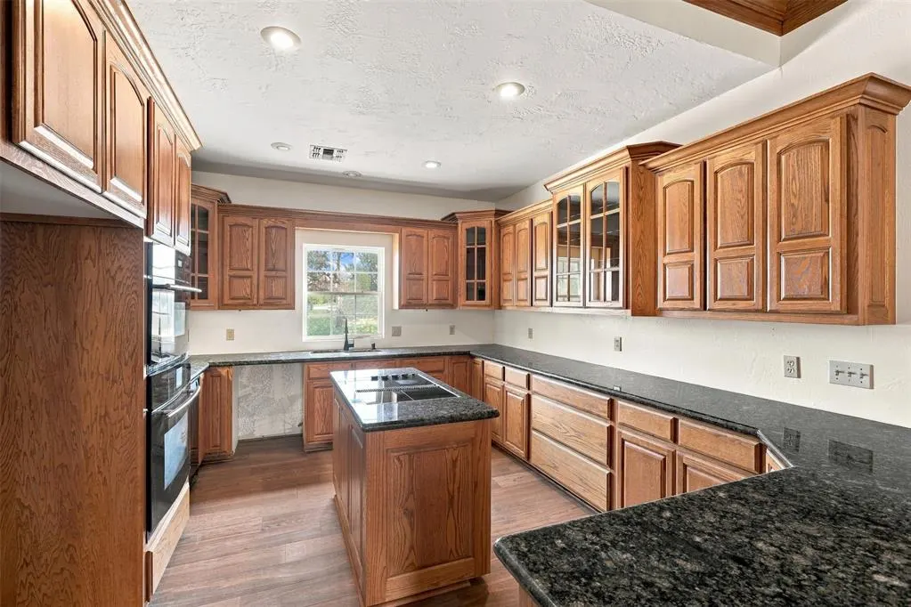 Photo 5 — 388 E County Road 1470, Cement, OK 73017