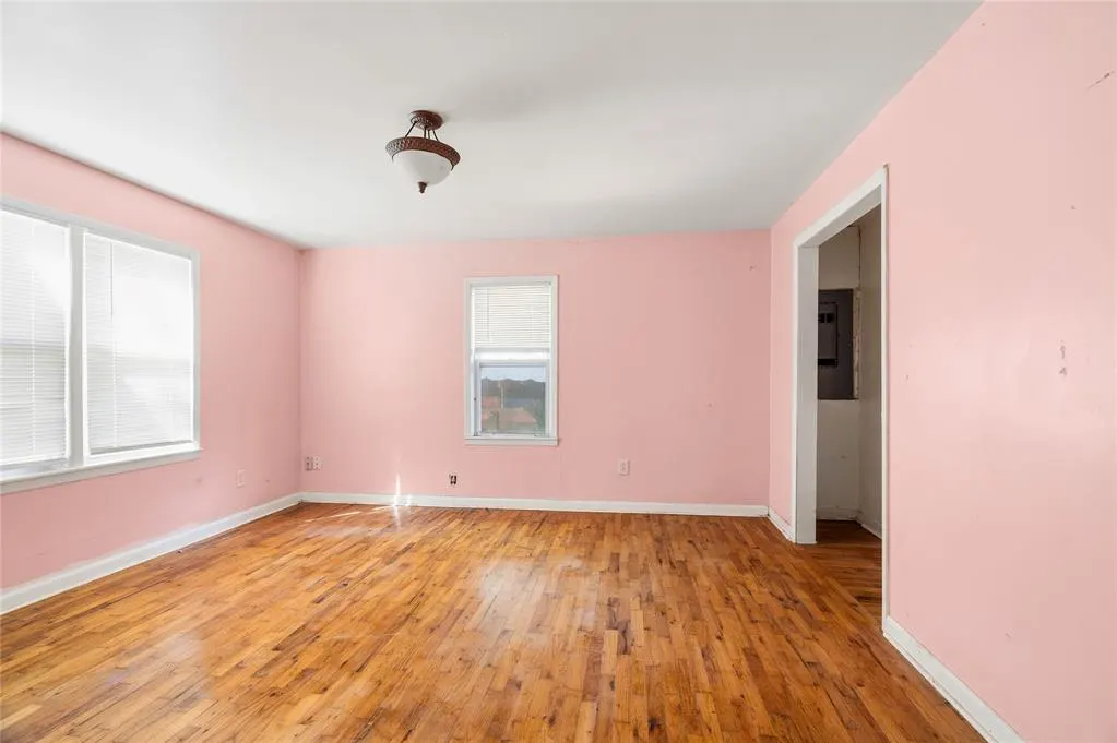 Photo 17 — 902 W 4th Street, Ada, OK 74820