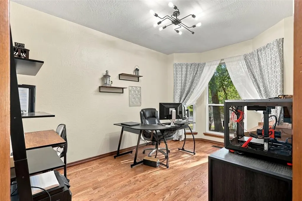 Photo 4 — 1 N Crosstimber Trail, Edmond, OK 73034