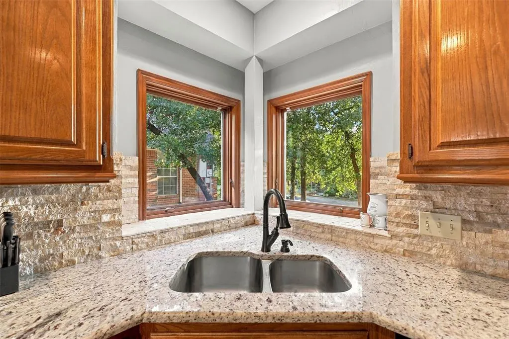 Photo 10 — 1 N Crosstimber Trail, Edmond, OK 73034