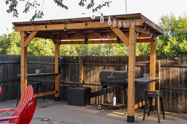 Photo 3 — 924 N Ash Street, Guthrie, OK 73044