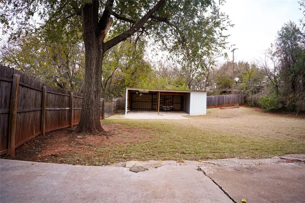 Photo 5 — 924 N Ash Street, Guthrie, OK 73044