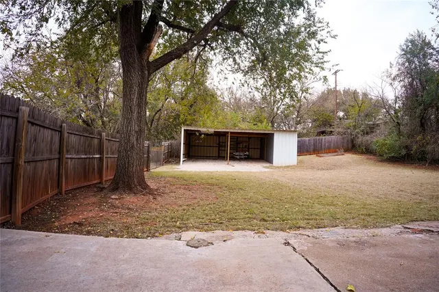 Photo 5 — 924 N Ash Street, Guthrie, OK 73044