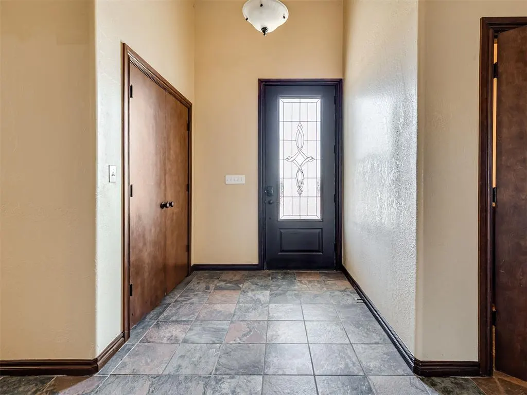 Photo 3 — 501 N Hogan Avenue, Guthrie, OK 73044