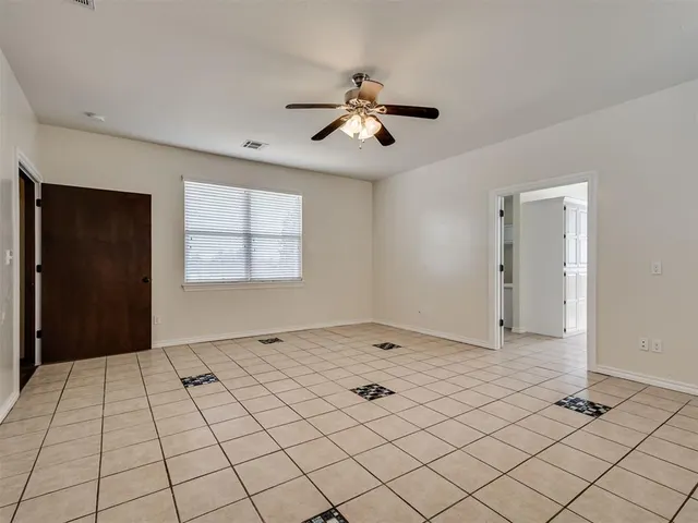 Photo 8 — 501 N Hogan Avenue, Guthrie, OK 73044
