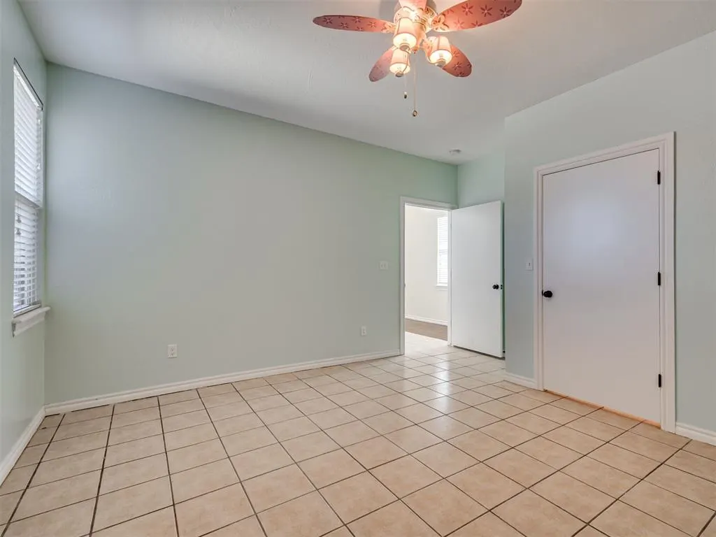 Photo 13 — 501 N Hogan Avenue, Guthrie, OK 73044