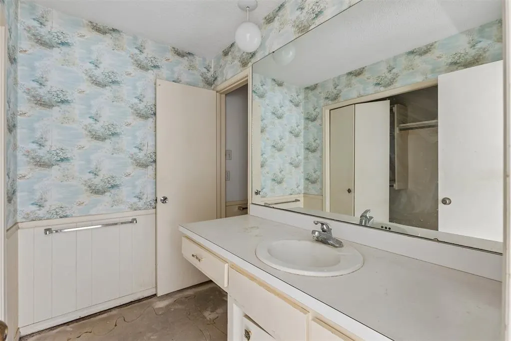 Photo 8 — 3708 NW 68th Street, Oklahoma City, OK 73116