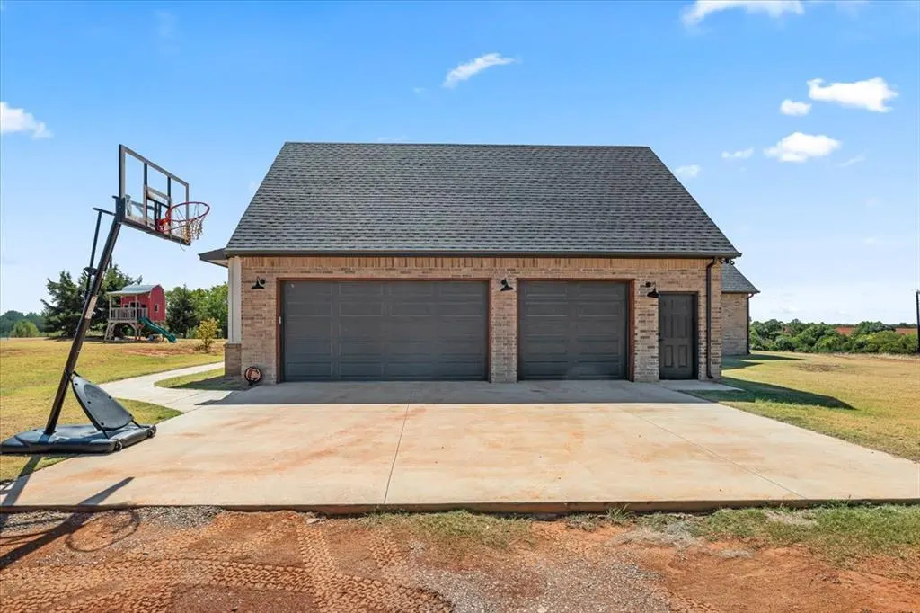 Photo 40 — 26551 Cypress Rd NW, Geary, OK 73040