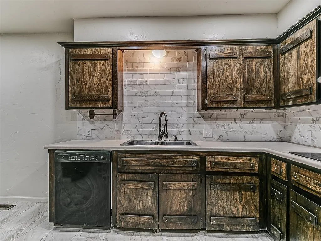 Photo 12 — 1170 Mockingbird Circle, Choctaw, OK 73020