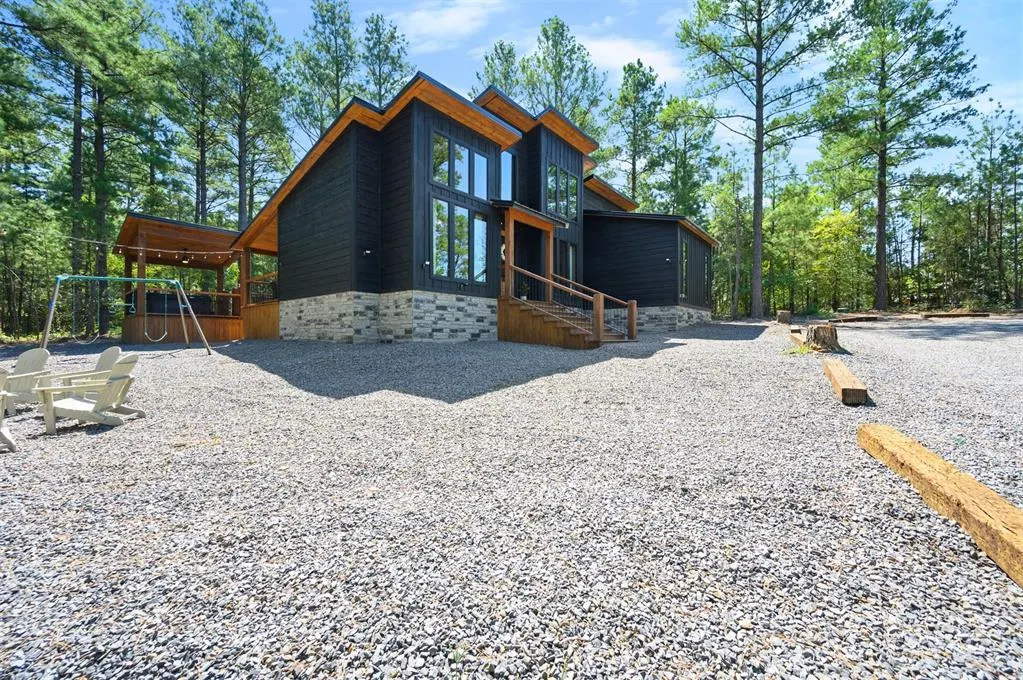 Photo 2 — 24 Boulder Court, Broken Bow, OK 74728