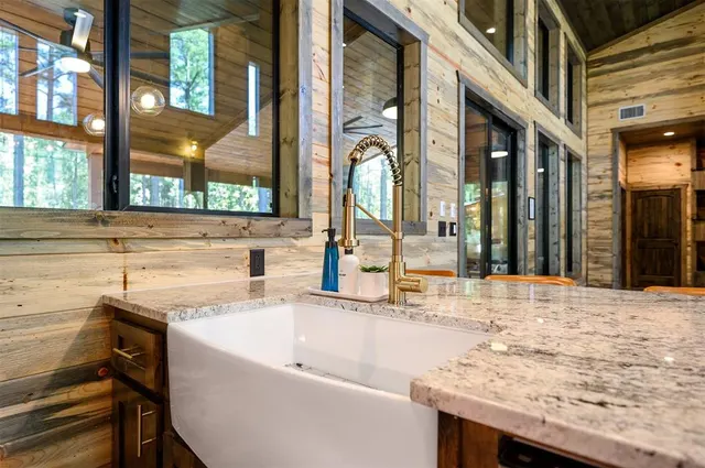 Photo 8 — 24 Boulder Court, Broken Bow, OK 74728