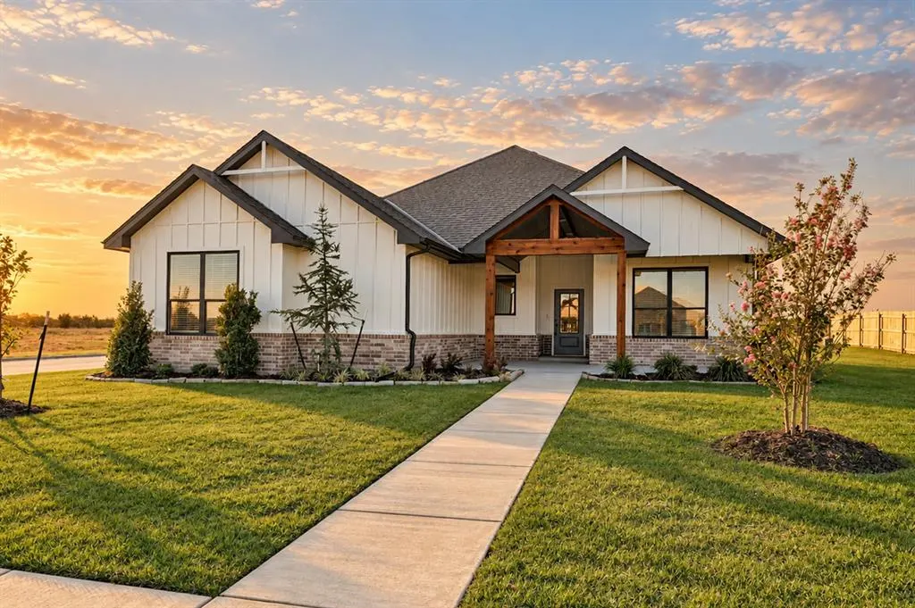 Photo 2 — 6700 NW 143rd Circle, Oklahoma City, OK 73142