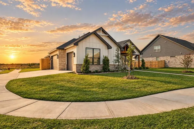 Photo 3 — 6700 NW 143rd Circle, Oklahoma City, OK 73142