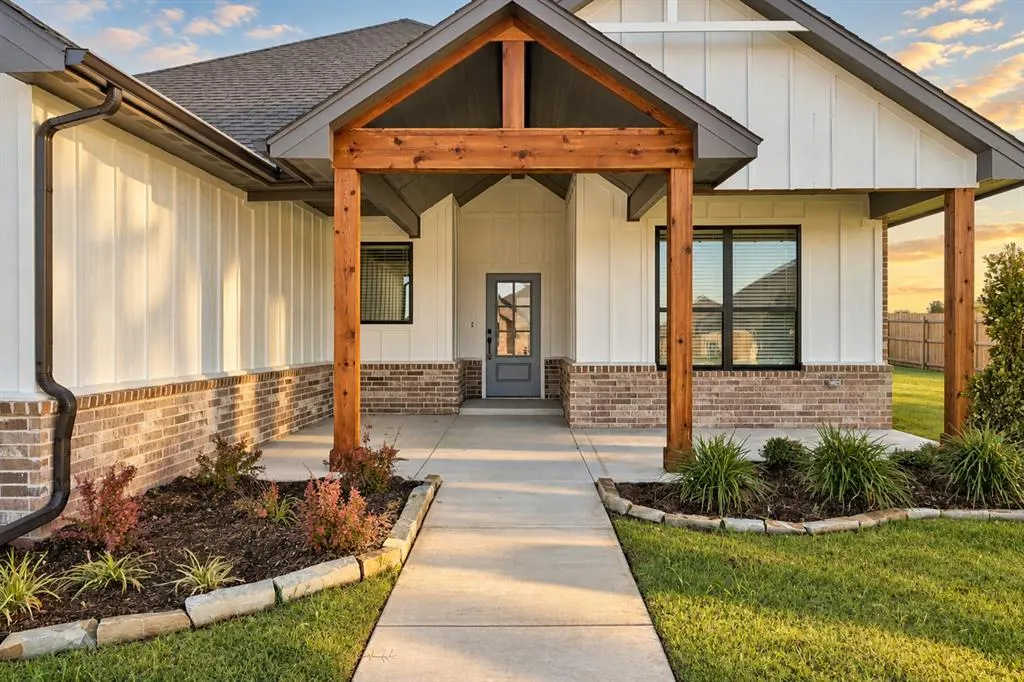 Photo 4 — 6700 NW 143rd Circle, Oklahoma City, OK 73142