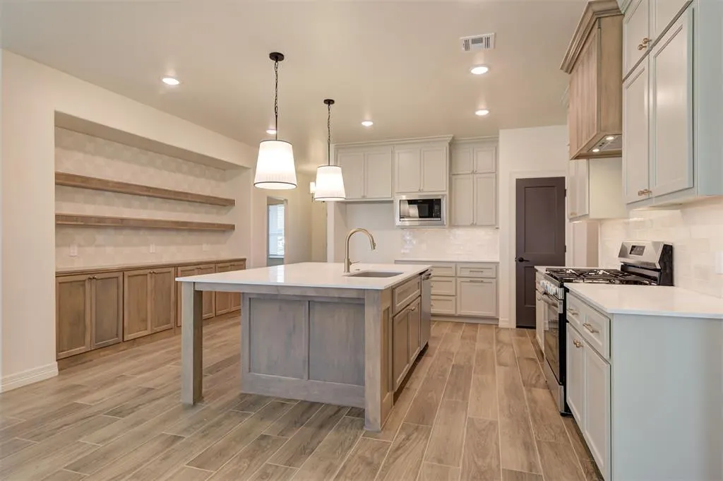 Photo 7 — 6700 NW 143rd Circle, Oklahoma City, OK 73142