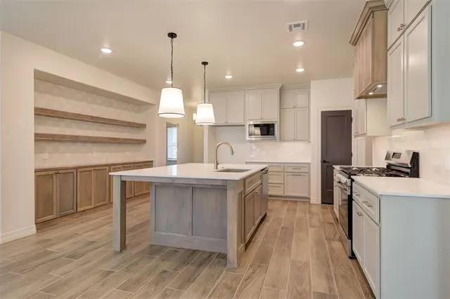 Photo 7 — 6700 NW 143rd Circle, Oklahoma City, OK 73142